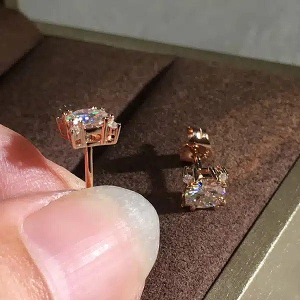 RongXing Shining White Round Zircon Flower Stud Earrings For Women White Gold/Rose Gold CZ Earring Simple Fashion Dainty Jewelry